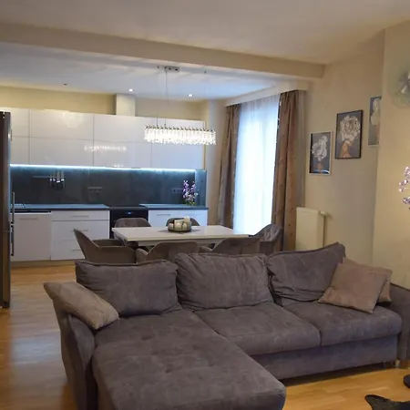 Astra Lux Apartment