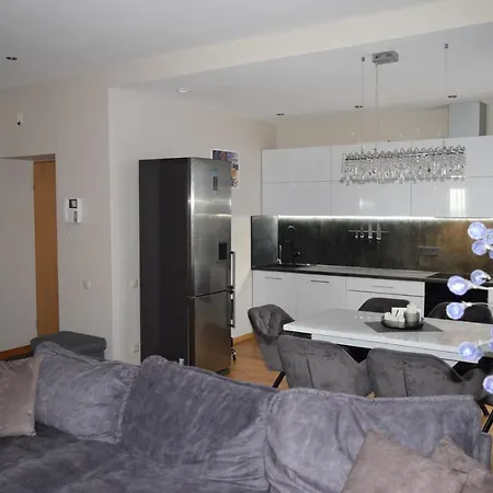 Astra Lux Apartment *