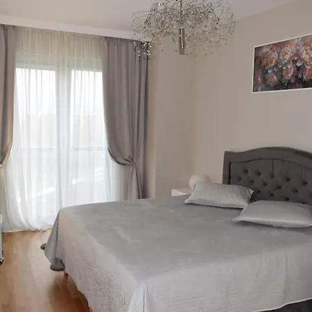 Astra Lux شقة